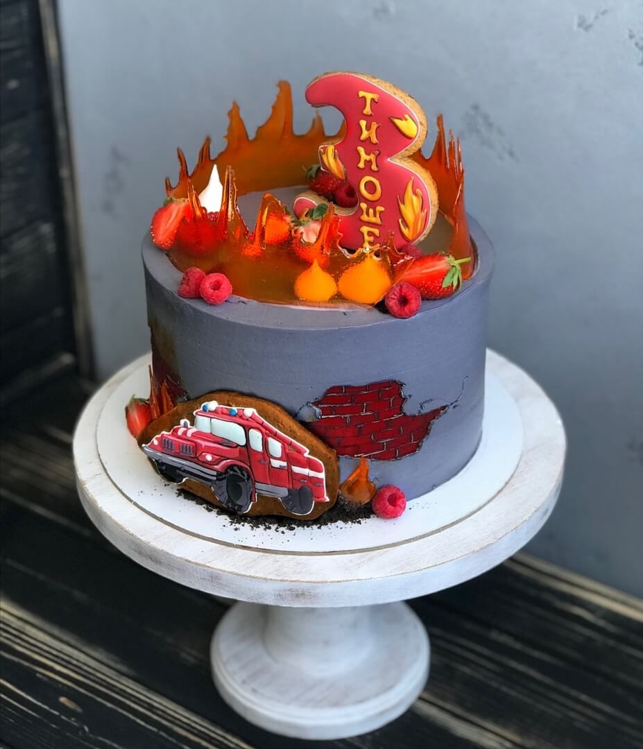 Торт "Пожарник"